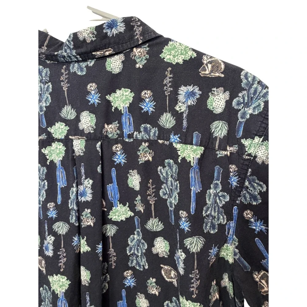 The North Face Mens Black Baytrail Cactus Print Button Down Shirt Large Desert